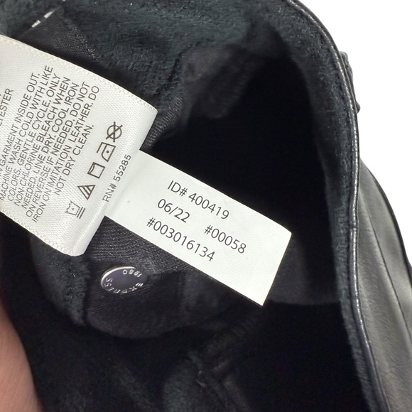 NWOT Express Super High Waisted Faux Leather 90s Bermuda Shorts Black Size 2 - Picture 12 of 14